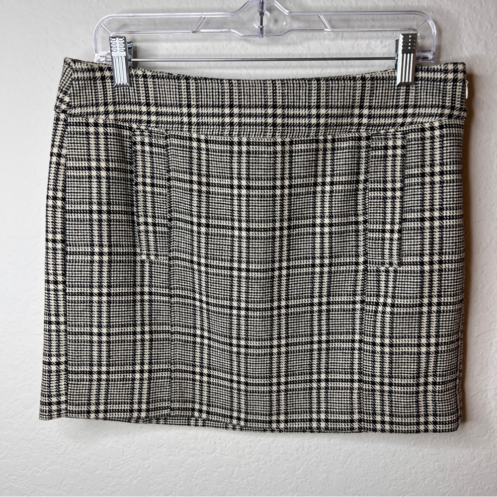 Banana Republic Plaid Wool Blend Mini Skirt Size 8 Lined Side Zip Faux Pockets‎